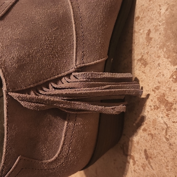 Suede low shoe boots with fringe 7.5 - Picture 2 of 5